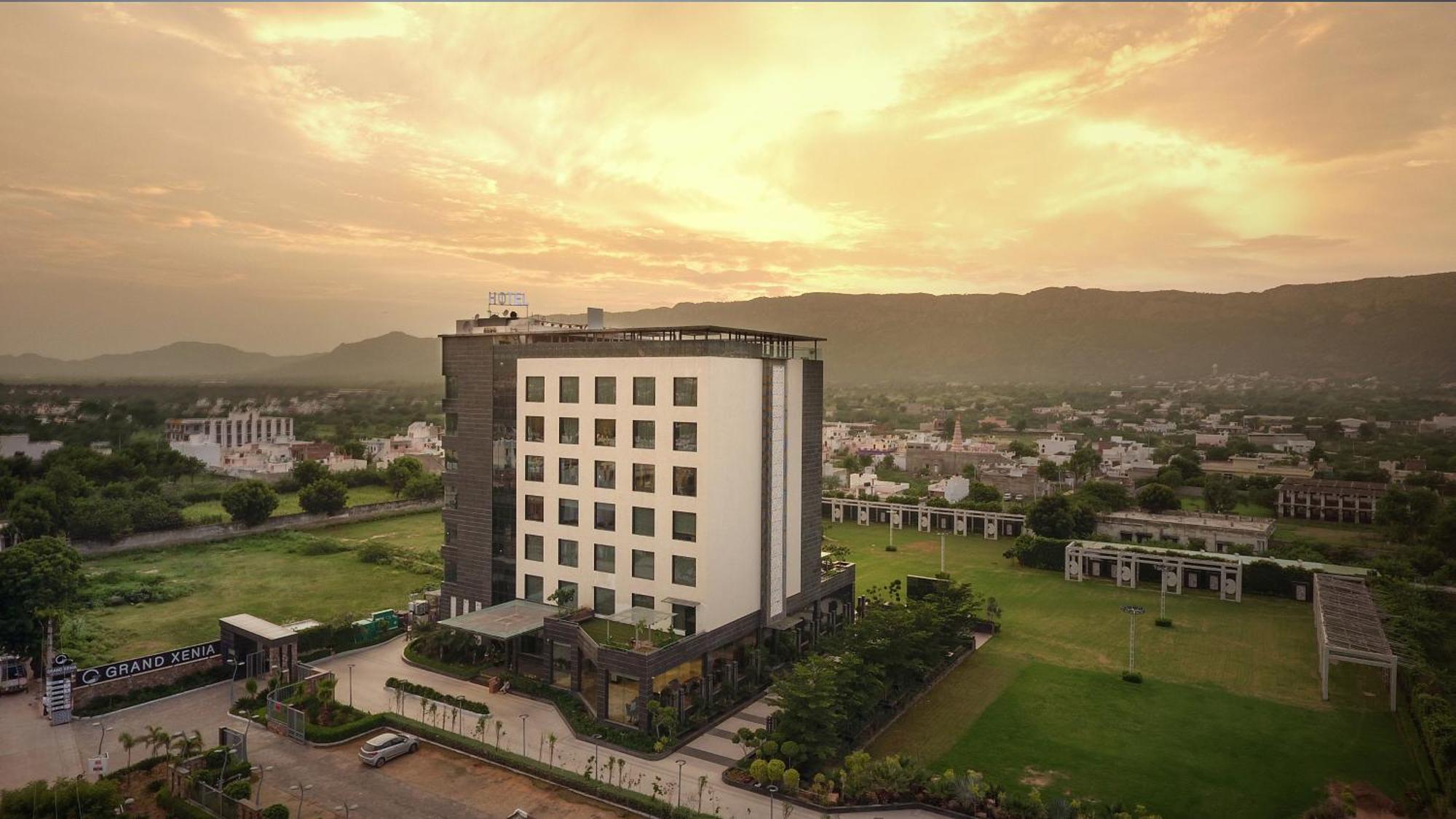 Grand Xenia Hotel Ajmer Exterior photo